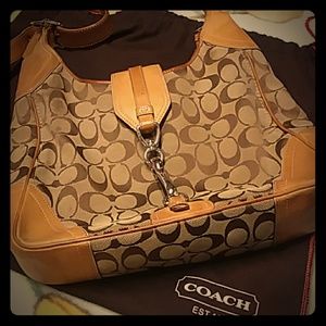 Classic Coach Shoulder Bag